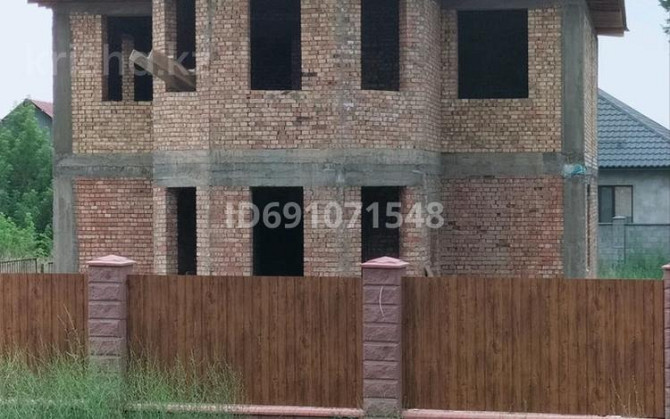 8-комнатный дом, 200 м², 8.3 сот., Керейхан 11 - В доль БАК  - изображение 1