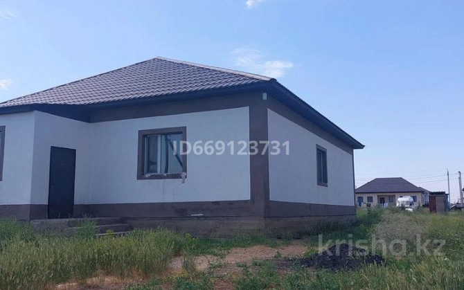 5-комнатный дом, 166 м², 10 сот., улица Кобыланды Батыр 132  - изображение 1