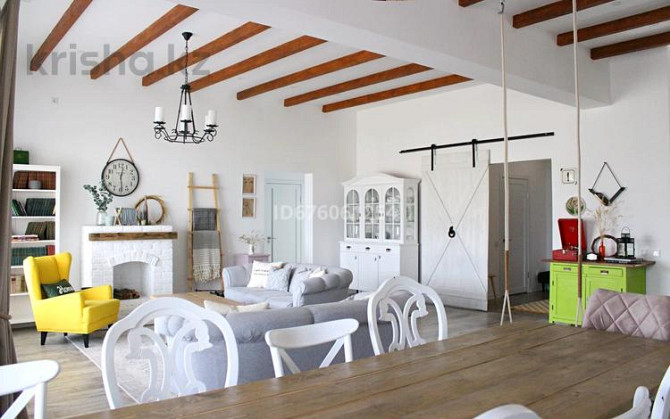 4-комнатный дом, 220 м², 12 сот., мкр Мунайшы - Огородная Atyrau - photo 1