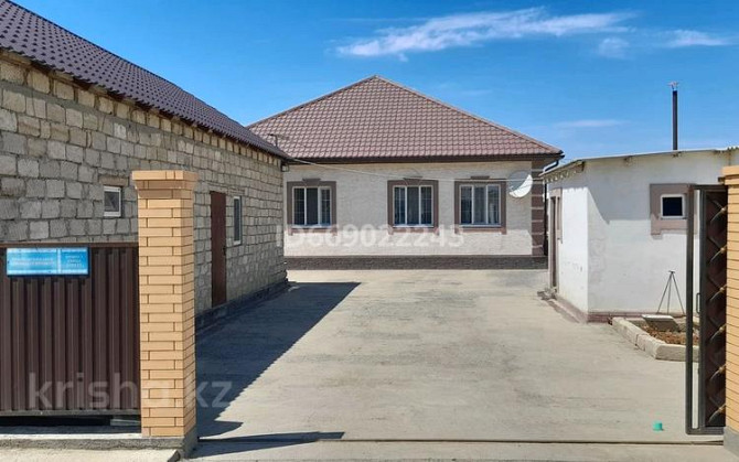 5-комнатный дом, 204 м², 12 сот., мкр Сарыкамыс, Бимакова - Мкр. Оркен, сразу через дорогу после мкр Атырау - изображение 2
