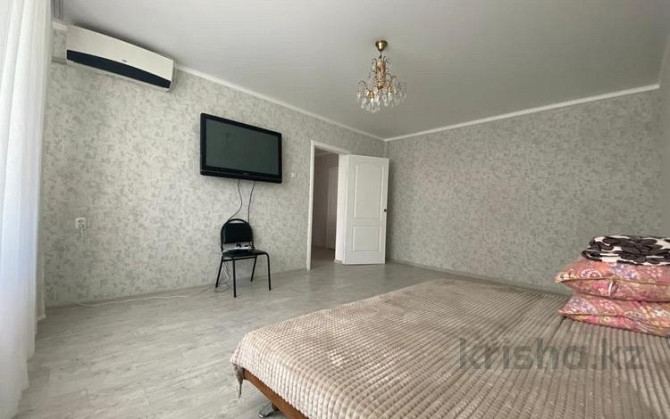 1-комнатная квартира, 50 м², 4/9 этаж посуточно, мкр Кунаева 58 Oral - photo 4