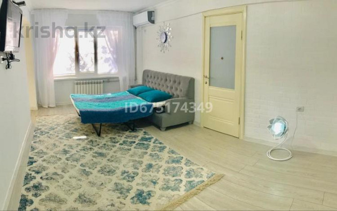 2-комнатная квартира, 46 м², 1/5 этаж посуточно, мкр Центральный 17А Atyrau - photo 3