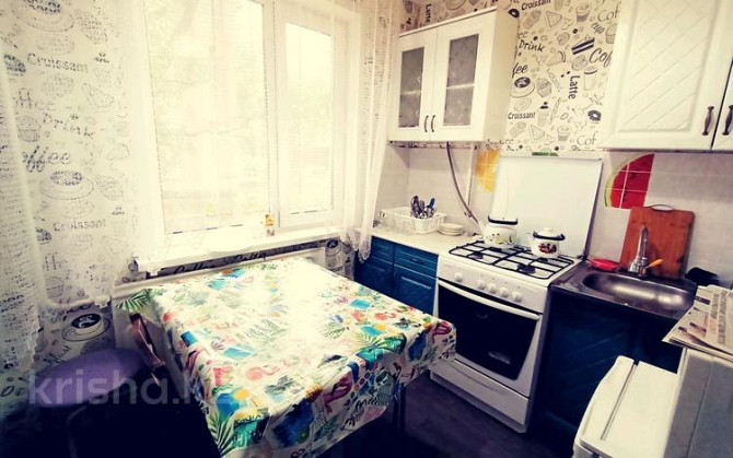 3-комнатная квартира, 50 м², 1/5 этаж посуточно, Мендалиева 2 Oral - photo 5