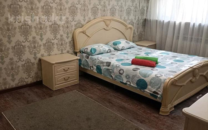3-комнатная квартира, 70 м², 2/9 этаж посуточно, Назарбаева 46 — Жибек жолы Almaty - photo 1