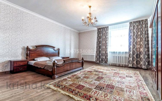 4-комнатная квартира, 240 м², 12/13 этаж посуточно, Достык 13 — Туркестан Astana - photo 1