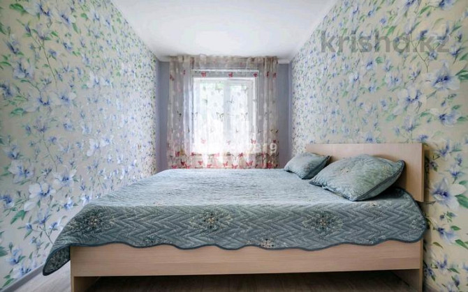 3-комнатная квартира, 80 м², 2/5 этаж посуточно, Розыбакиева 39 — Басенова Almaty - photo 1
