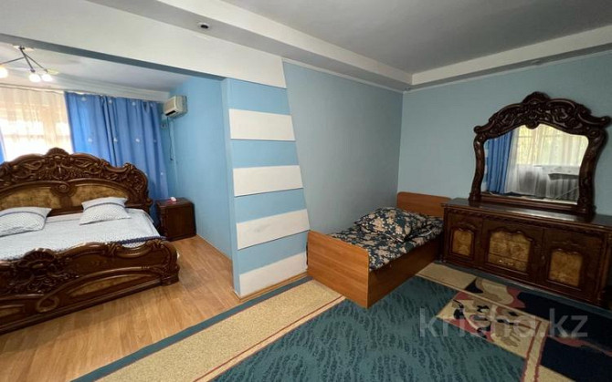 3-комнатная квартира, 40 м², 2/5 этаж посуточно, 17 микрорайон 15а Shymkent - photo 2
