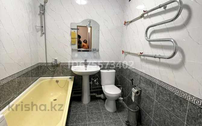 2-комнатная квартира, 65 м², 4/10 этаж посуточно, мкр Шугыла 14/4 — Жунисова Almaty - photo 8