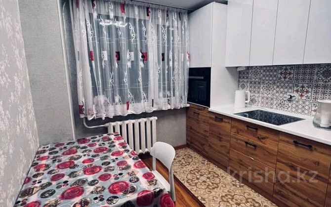 2-комнатная квартира, 65 м², 4/18 этаж посуточно, Панфилова 101 — Абылайхана жибек жолы ЦУМ арбат Almaty - photo 3