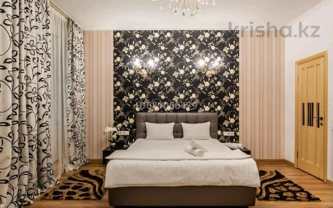 3-комнатная квартира, 140 м², 13/30 этаж посуточно, Аль-Фараби 7 — Козыбаева Almaty - photo 3