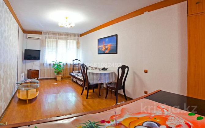 1-комнатная квартира, 30 м², 1/5 этаж посуточно, Желтоксан 74 Almaty - photo 2