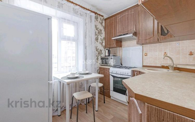 1-комнатная квартира, 40 м², 2/5 этаж посуточно, Иманова 1 — Республика Astana - photo 6