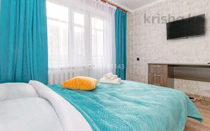 1-комнатная квартира, 40 м², 2/5 этаж посуточно, Иманова 1 — Республика Astana - photo 1