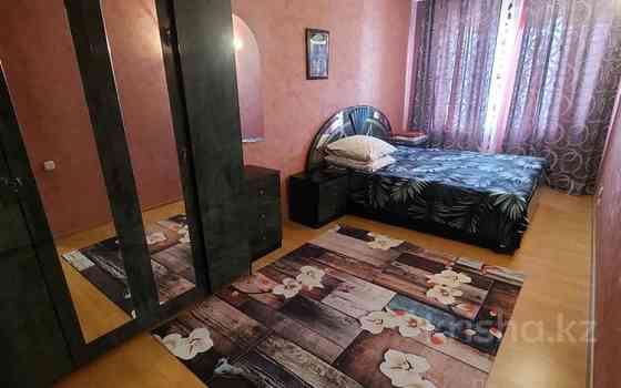 2-комнатная квартира, 48 м², 4/5 этаж посуточно, Азаттык 99а — Атамбаева Atyrau