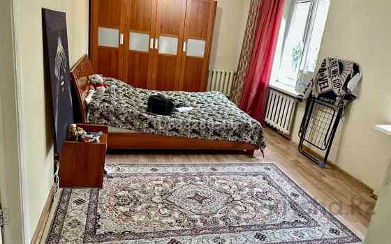 3 комнаты, 70 м², Байзакова 127 — Айтеке би Almaty