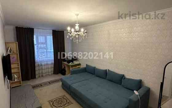 1 комната, 45 м², Кошкарбаева 15 Astana